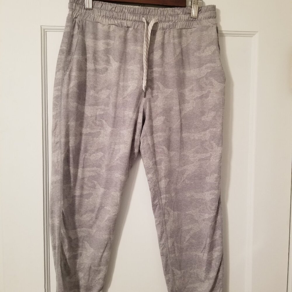 Vuori Performance Jogger (S) Camo Gray